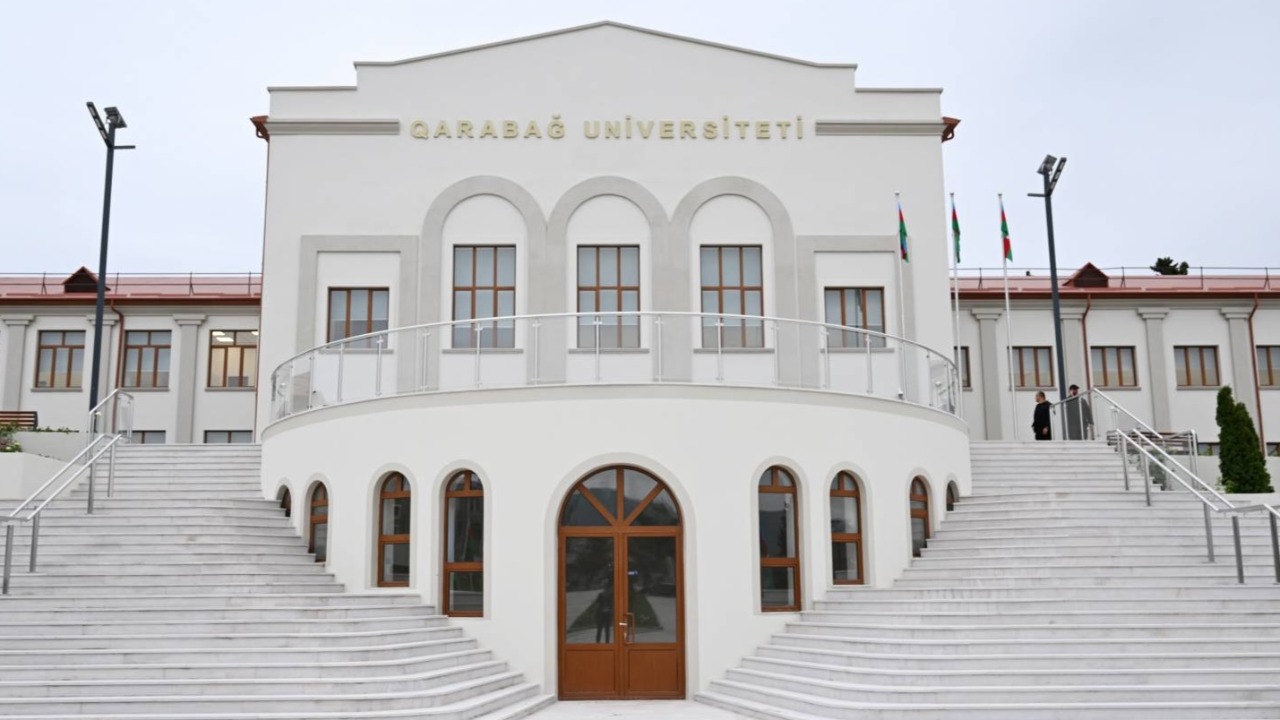 Qarabağ Universitetindən müəllimlə bağlı yayılan iddialara CAVAB