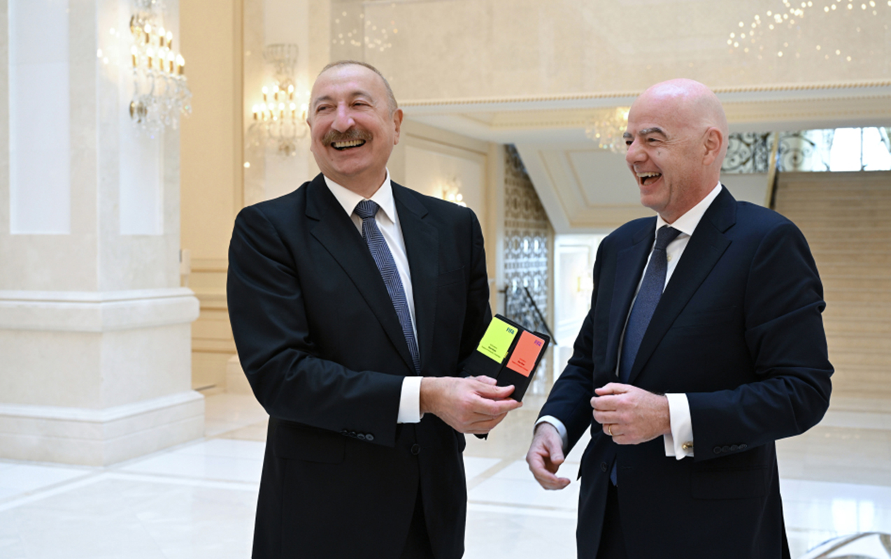 İlham Əliyevin FIFA prezidenti ilə görüşündən maraqlı FOTOLAR