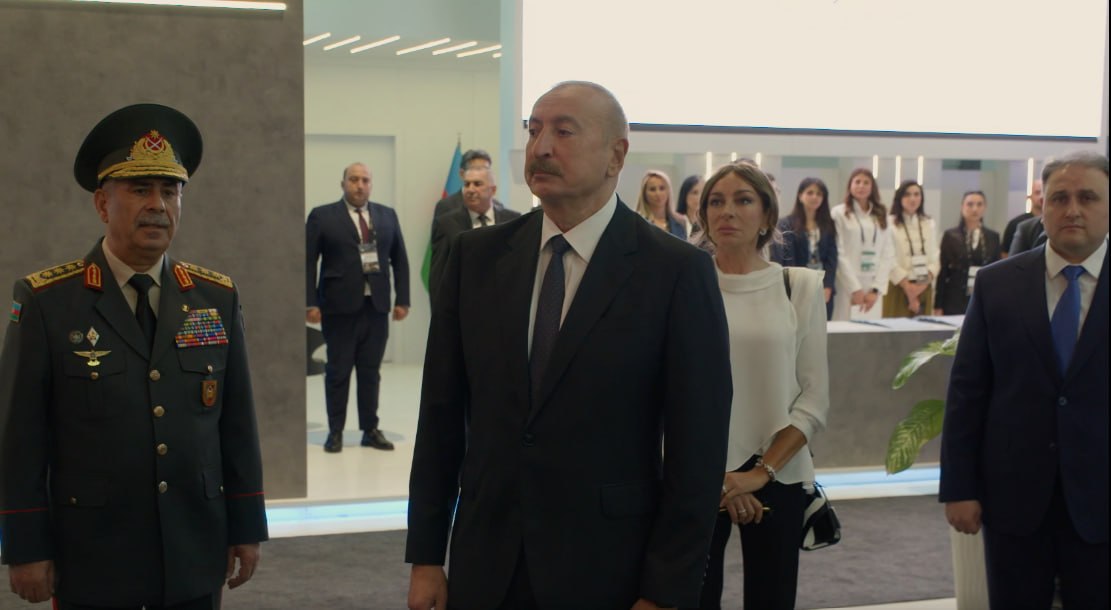 Prezident və birinci xanım &ldquo;ADEX 2026&rdquo; sərgisində - VİDEO