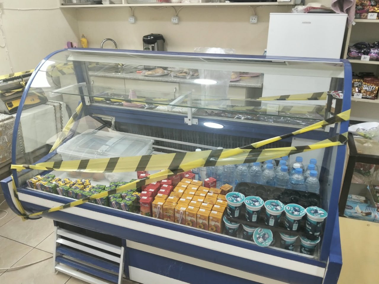 Gəncədə yeddi şagirdin zəhərləndiyi bufetin fəaliyyəti MƏHDUDLAŞDIRILDI &ndash; FOTO