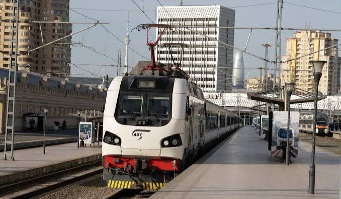 Bakı&ndash;Tbilisi qatarlarına bilet alanların NƏZƏRİNƏ: Yeni qayda tətbiq olunur