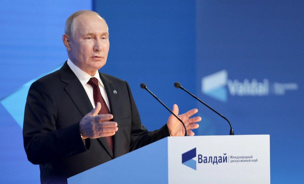 Putin: &ldquo;Ərazilərin itirilməsi qaçılmazdır, niyə belə yapışırlar?&rdquo; - VİDEO