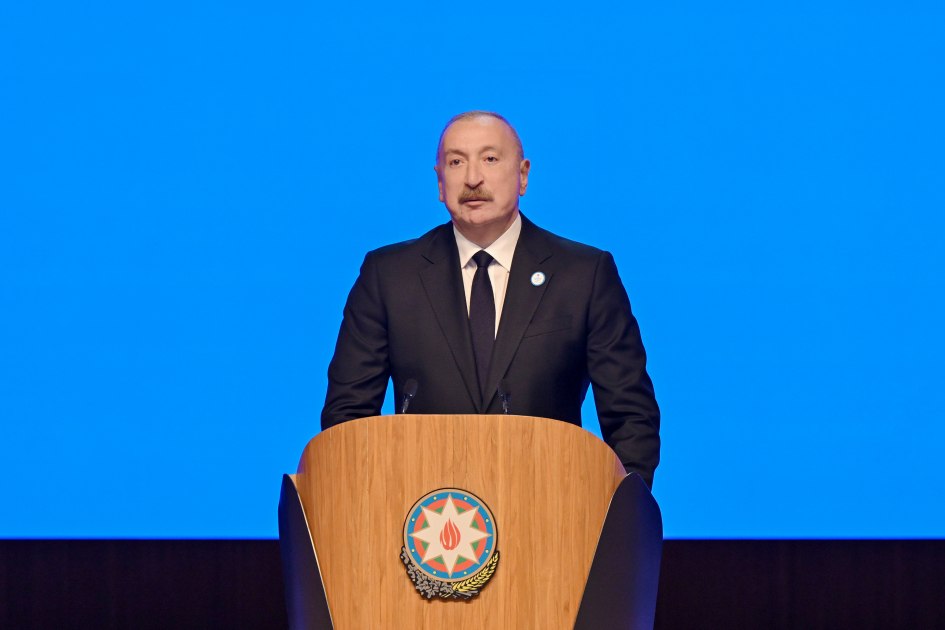 YAP islahatlar partiyasıdır! İlham Əliyev: Ölkəmizin şərəfli yolunda partiyamızın fəallarının çox böyük payı var YAP islahatlar partiyasıdır! İlham Əliyev: Ölkəmizin şərəfli yolunda partiyamızın fəallarının çox böyük payı var