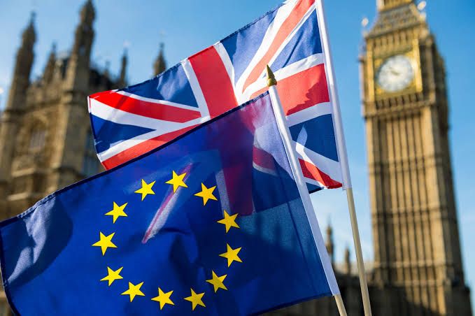 Britaniyalılar Aİ-yə qayıtmağı DƏSTƏKLƏYİR