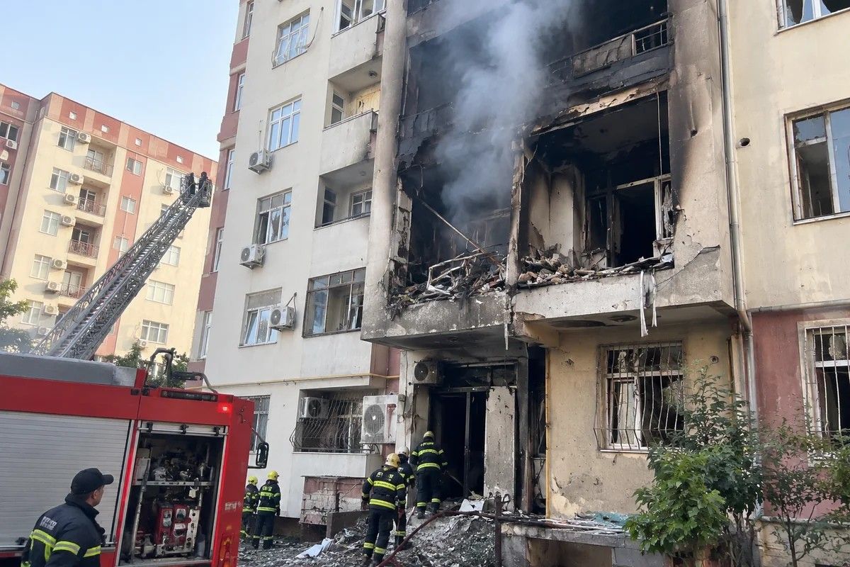 Abşeronda yaşayış binasında partlayış - FOTO/VİDEO