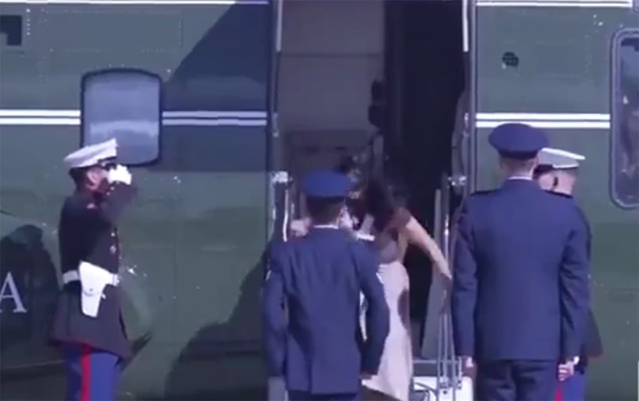 Vensin arvadı körpəsi ilə yıxılmaqdan son anda xilas oldu - Video Vensin arvadı körpəsi ilə yıxılmaqdan son anda xilas oldu - Video