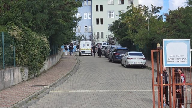 İstanbulda məktəbə bıçaqlı hücumda bir şagird öldü &ndash; FOTO-VİDEO