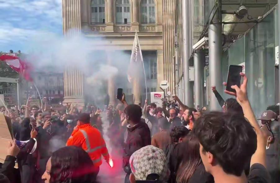 Fransada ARA QARIŞDI: 250 mindən çox insan yürüş keçirdi - VİDEO