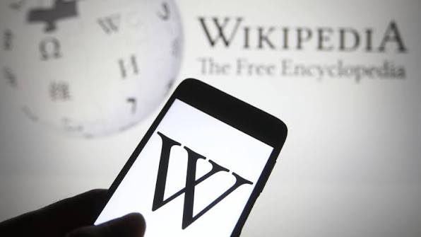 Vikipediyada süni intellekt TƏHLÜKƏSİ