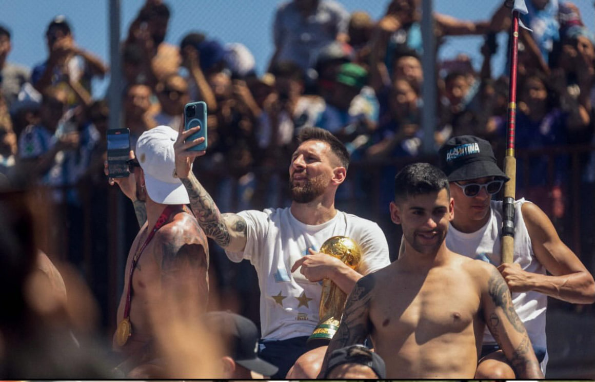 Messi üçün ÖZƏL VİDA: Argentina millisi stadiona açıq avtobusla gedəcək- FOTO/VİDEO