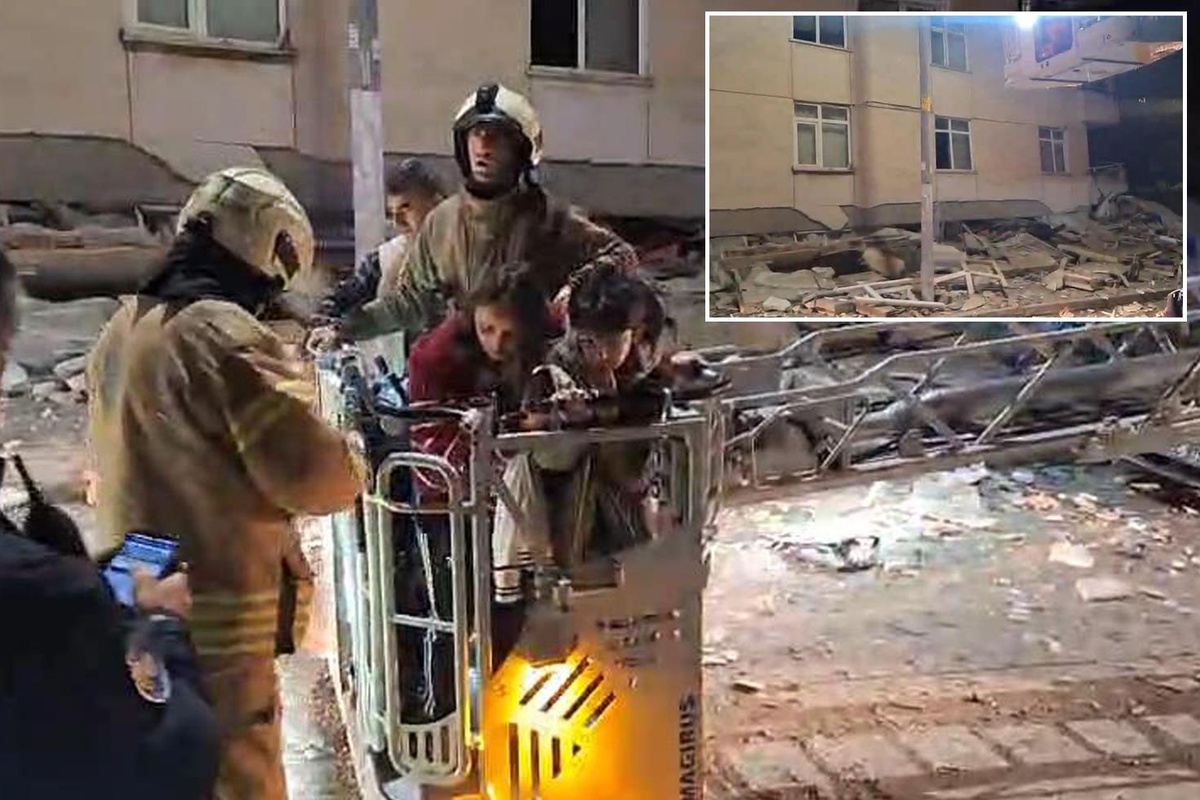 İstanbulda 7 mərtəbəli bina çökdü – FOTO-VİDEO İstanbulda 7 mərtəbəli bina çökdü – FOTO-VİDEO