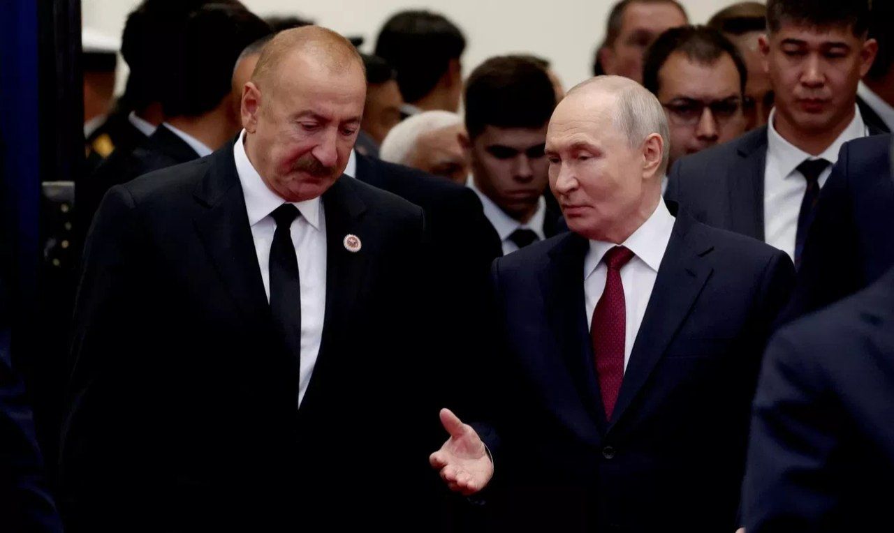 İlham Əliyev Türkmənistanda Putinlə ayaqüstü söhbət etdi - FOTO