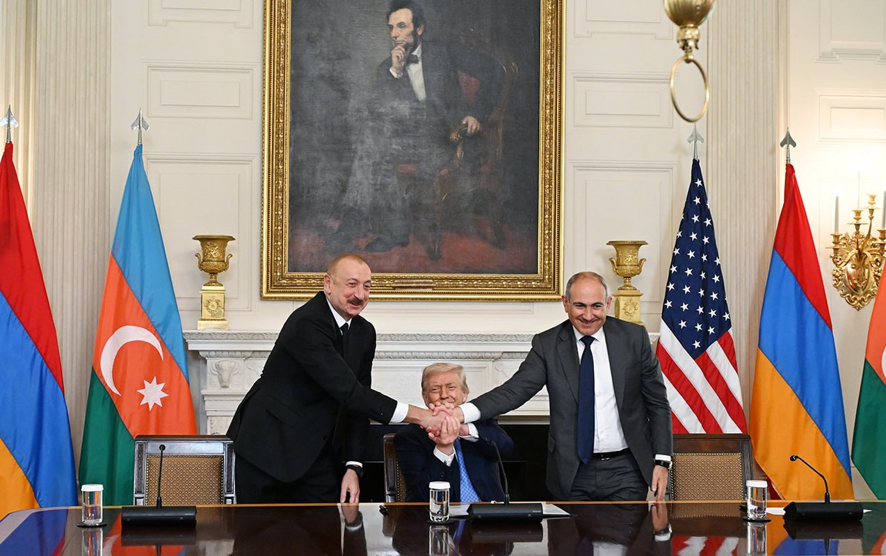 İlham Əliyevin təşəbbüsü ilə Trampın Nobel Sülh Mükafatına namizədliyi irəli sürüldü &ndash; FOTO