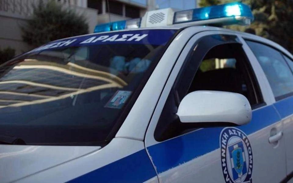Yunanıstanda miqrantlar üçün saxta sənədlər hazırlayan şəxs saxlanıldı Yunanıstanda miqrantlar üçün saxta sənədlər hazırlayan şəxs saxlanıldı