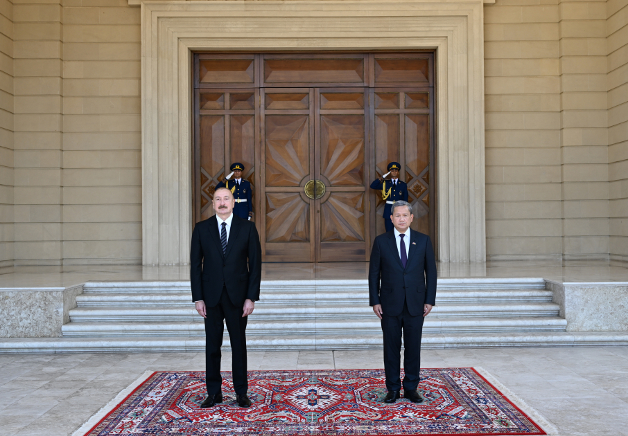 İlham Əliyev Kamboca Baş nazirini qarşıladı - FOTO