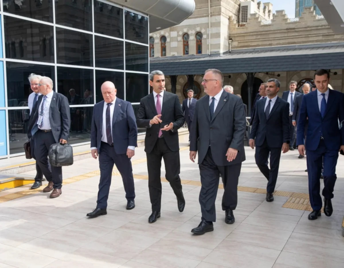 Çexiyanın nəqliyyat naziri Bakı Dəmiryol Vağzalında &ndash; FOTO