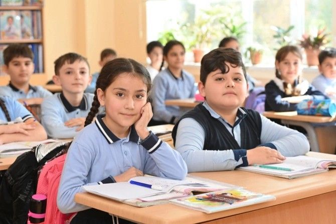 Məktəblərdə geyim qaydalarının icrasına dair monitorinqlərə BAŞLANILDI