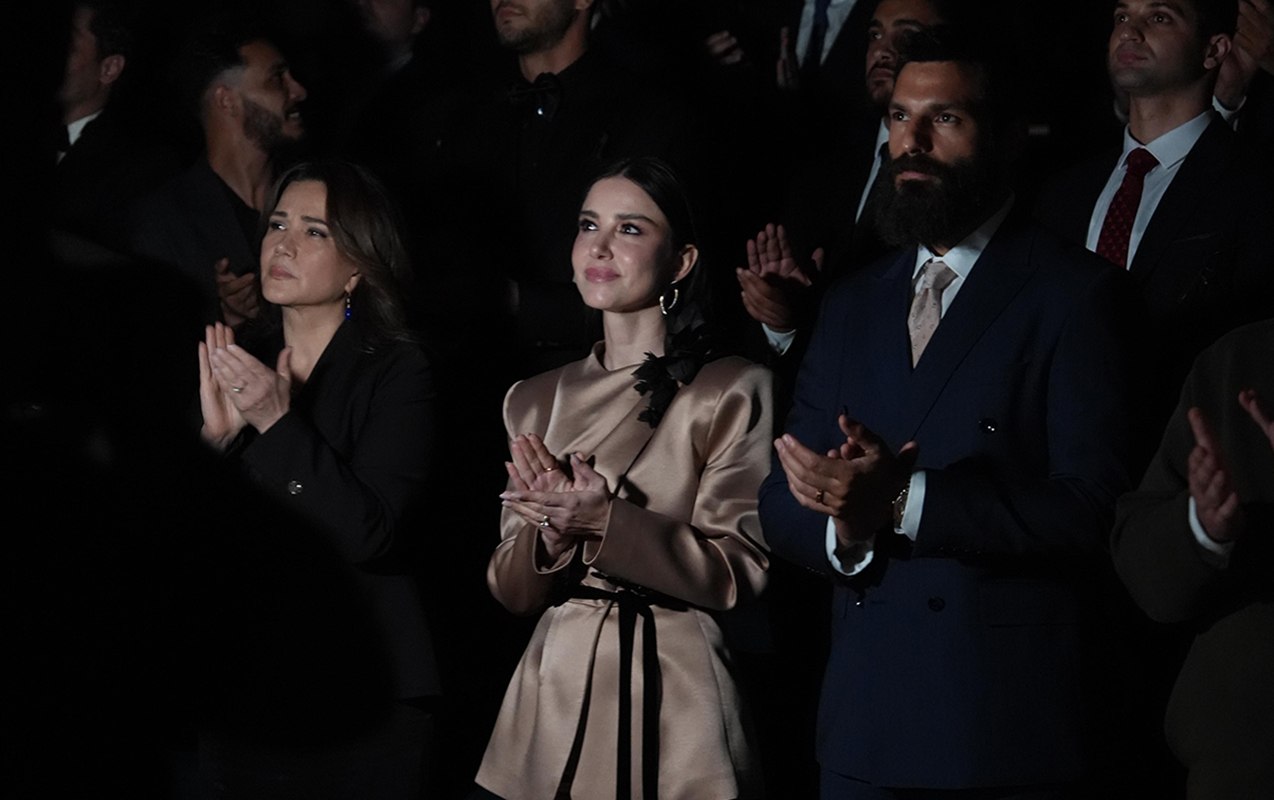 Türkiyəli aktyor Bakıdakı film təqdimatında xanımını tək qoymadı &ndash; FOTO-VİDEO