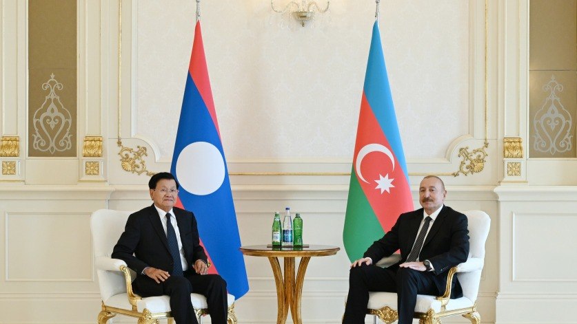 İlham Əliyev və Laos Prezidenti arasında təkbətək görüş – FOTO İlham Əliyev və Laos Prezidenti arasında təkbətək görüş – FOTO