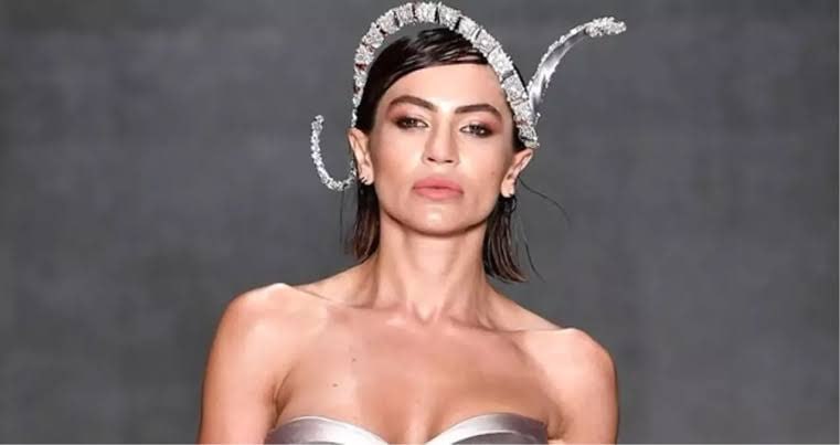 Tanınmış modeldən VALİDEYNLƏRƏ - &ldquo;Öz dünyagörüşünüzü övladlarınıza məcburən qəbul etdirməyin&rdquo;