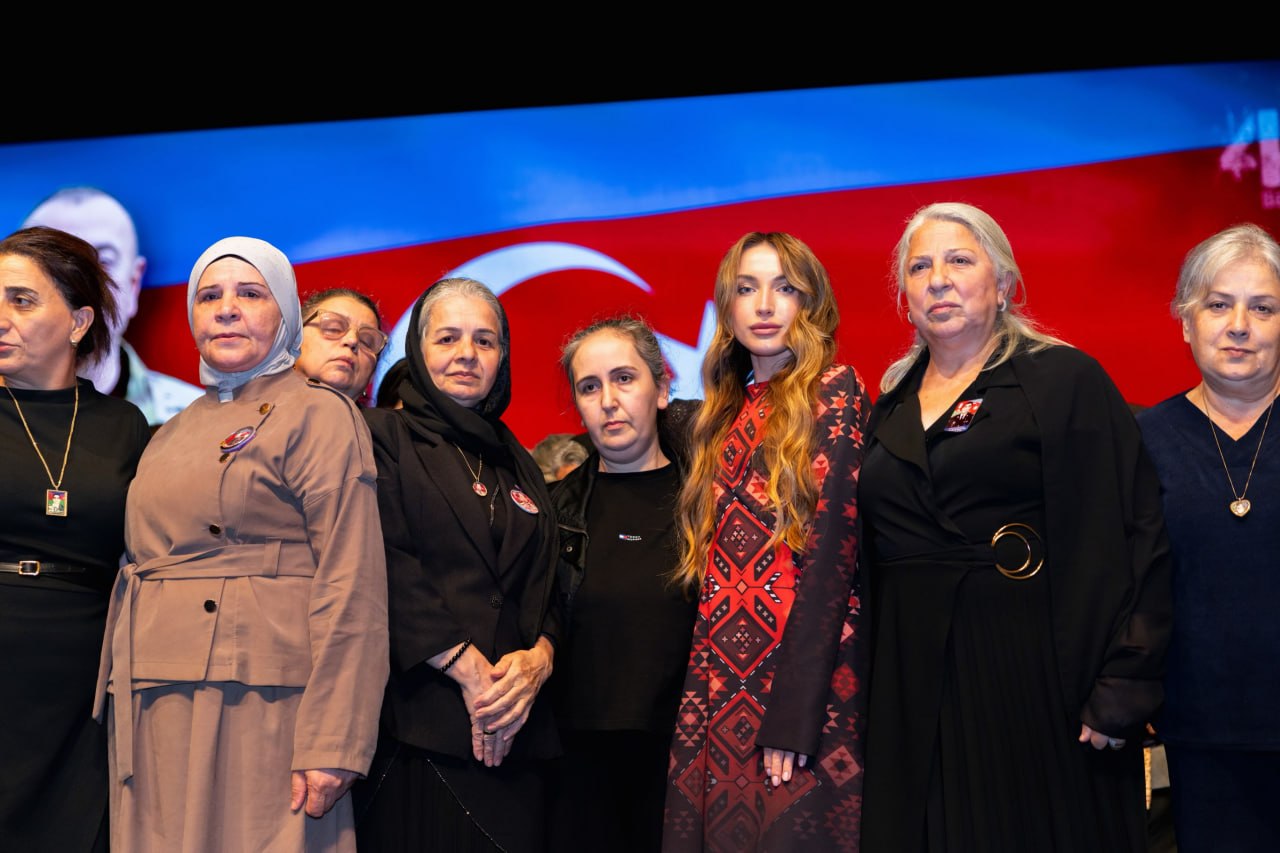 Alena Əliyeva "44" filminin premyerasından paylaşım etdi - FOTO