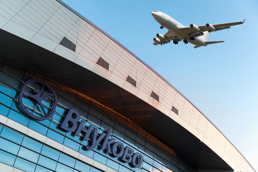 Moskvanın üç aeroportunda uçuşlara məhdudiyyət QOYULDU