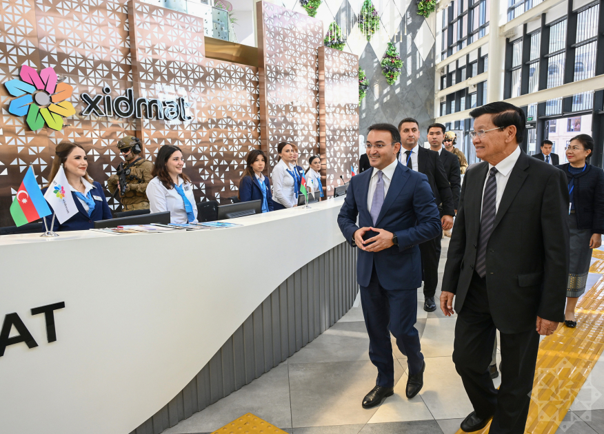 Laos Prezidenti &ldquo;ASAN xidmət&rdquo; mərkəzində - FOTO