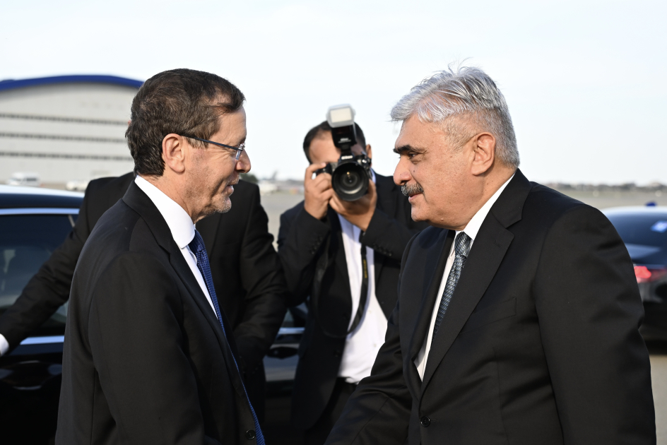 İsrail Prezidenti Azərbaycana gəldi &ndash; FOTO