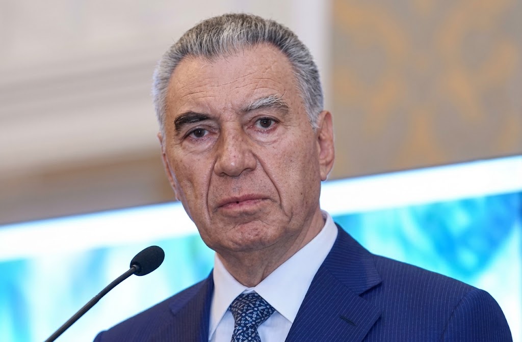 Əli Həsənova yeni vəzifə verilir