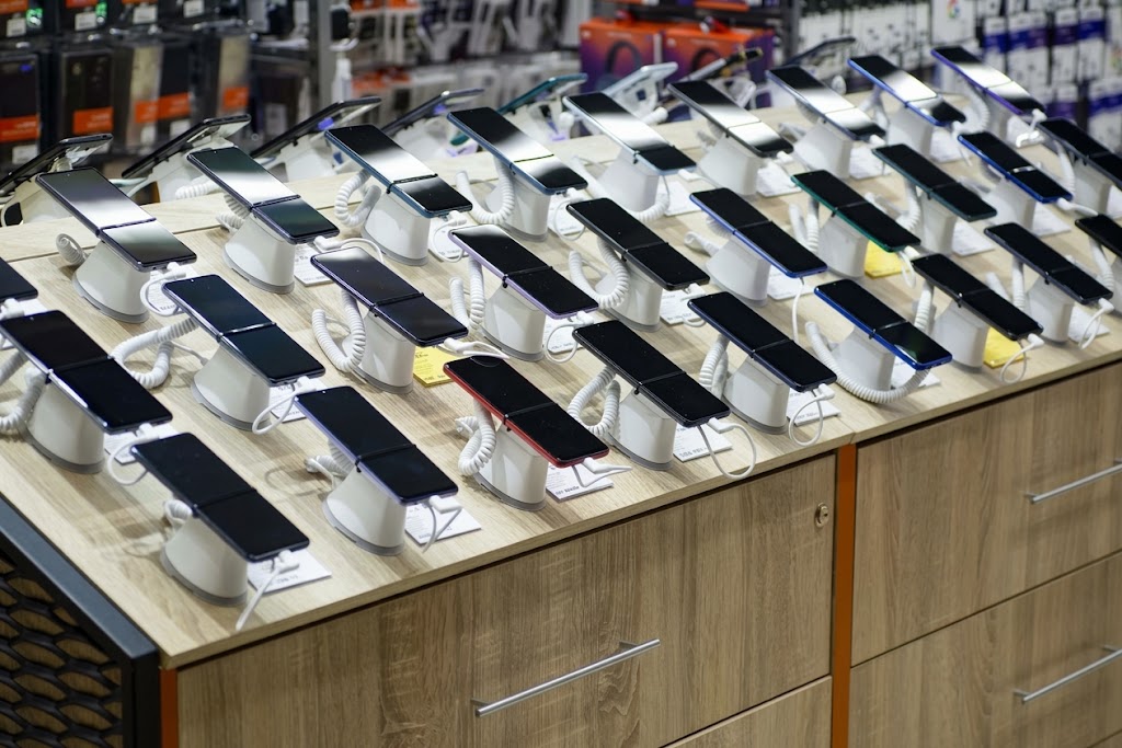 Azərbaycan iki ölkədən smartfon tədarükünü bərpa etdi
