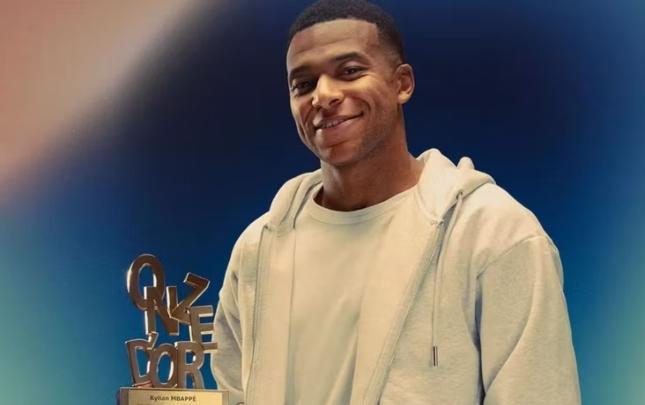 Mbappe karyerasında ilkə İMZA ATDI Mbappe karyerasında ilkə İMZA ATDI