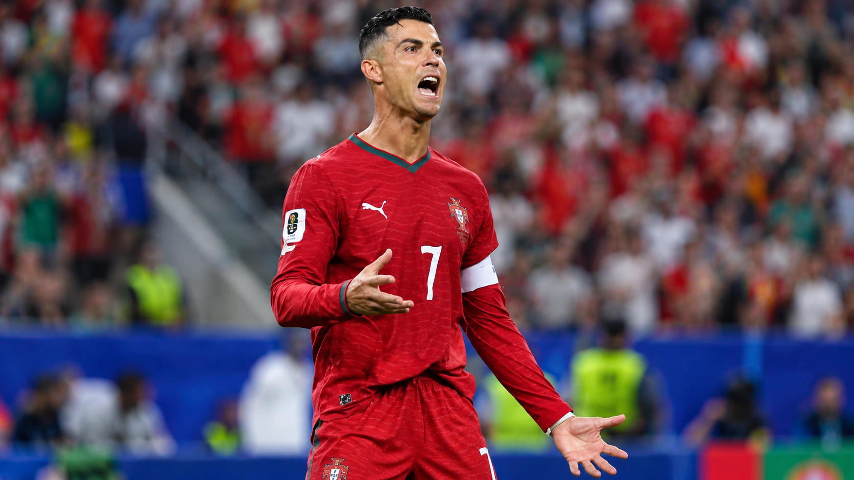 Ronaldo millidəki davranışına görə CƏZALANDIRILDI Ronaldo millidəki davranışına görə CƏZALANDIRILDI
