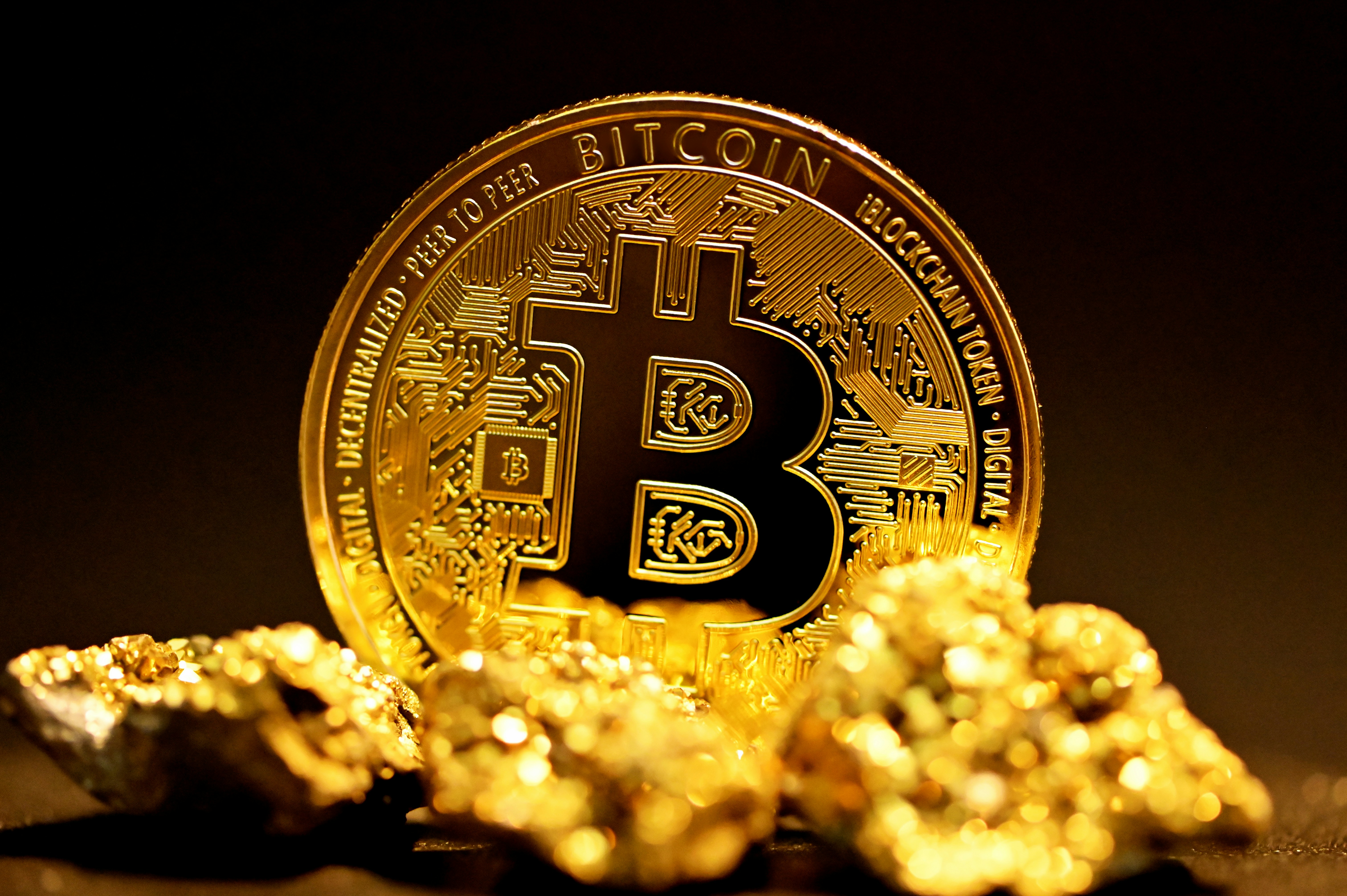 &ldquo;Bitcoin&rdquo;in qiyməti 82 min dollardan aşağı düşdü
