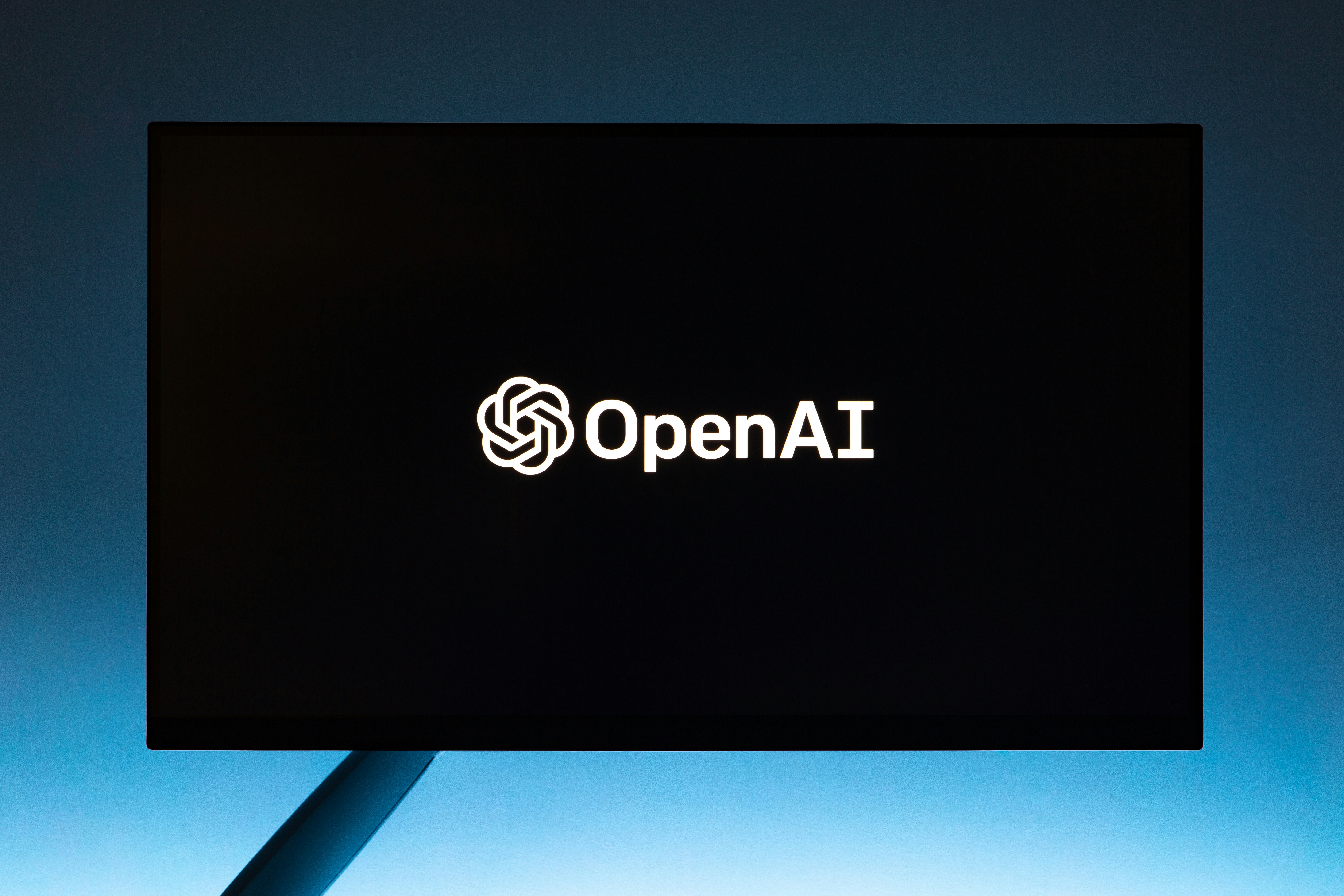 Nəhənglər arasında MÜBARİZƏ: OpenAI şirkəti Anthropic-i üstələmək üçün 30 milyard dollar xərcləyəcək