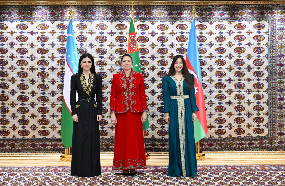 Leyla Əliyeva Oğulcahan Atabayeva və Saida Mirziyoyeva ilə görüşdü &ndash; FOTO