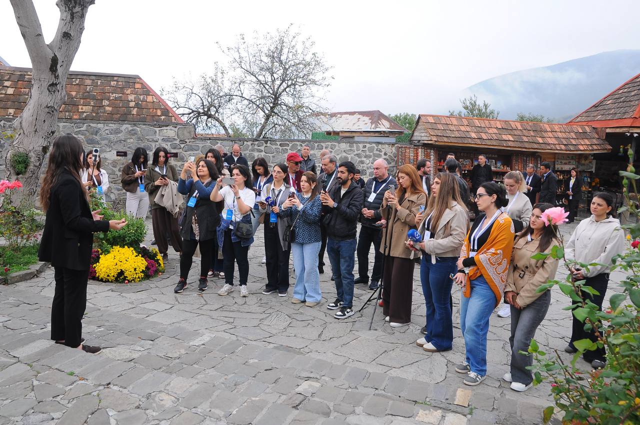 Şəkidə mediatur: Tarixi məkanlar, sənətkarlıq nümunələri - FOTO