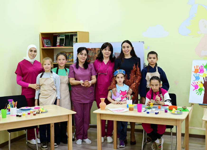 Leyla Əliyeva Səmərqənddə uşaq reabilitasiya mərkəzlərinin fəaliyyəti ilə tanış oldu - FOTO