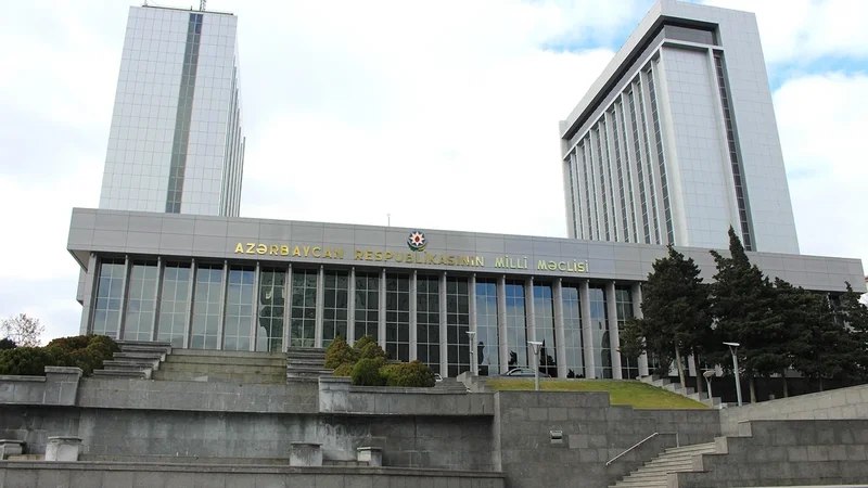 Milli Məclis Fransada insan hüquqlarının pozulması hallarına REAKSİYA Milli Məclis Fransada insan hüquqlarının pozulması hallarına REAKSİYA