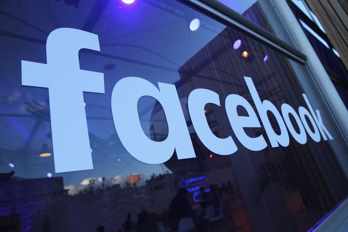 Facebook Amerikada siyasi reklamları qadağan etməyə davam edəcək