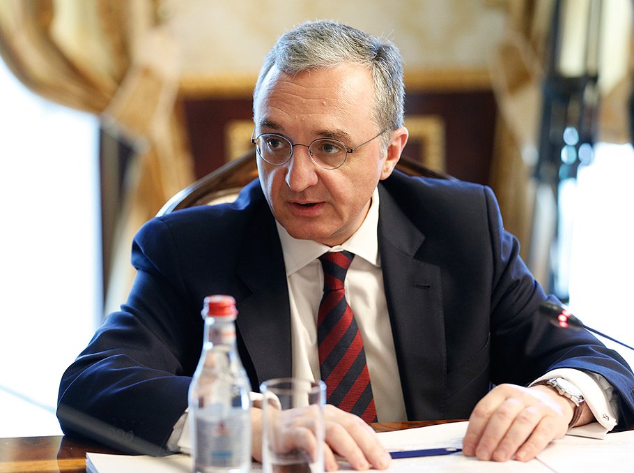 Mnatsakanyan Moskvada səfərdədir