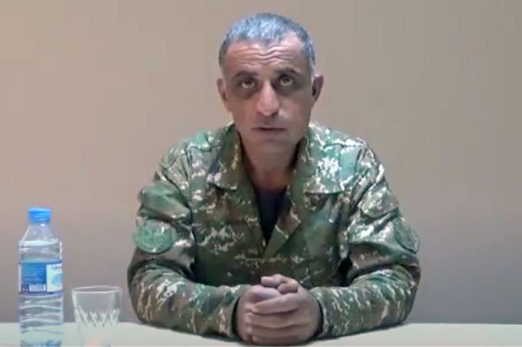 Əsir erməni mayor: “Xalqım, uşaqlarınızı Azərbaycan ərazisində döyüşməyə buraxmayın” Əsir erməni mayor: “Xalqım, uşaqlarınızı Azərbaycan ərazisində döyüşməyə buraxmayın”