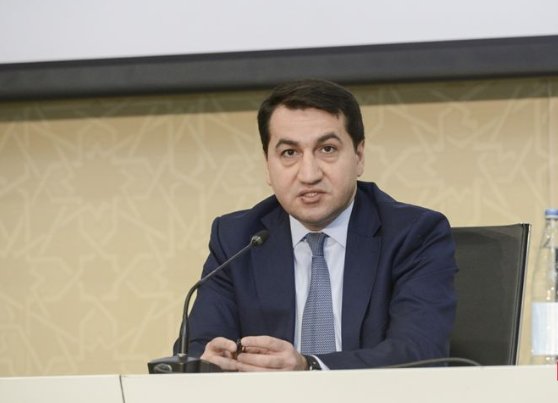 Hikmət Hacıyev: “Ermənistan qəsdən Şuşa meşələrini yandırır”