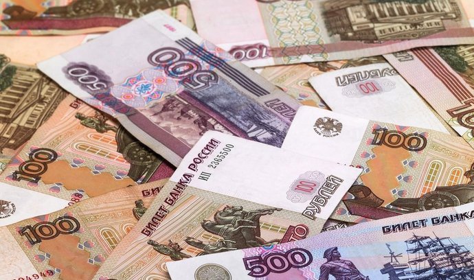 Rublun manata qarşı məzənnəsi yeddiaylıq minimuma enib
