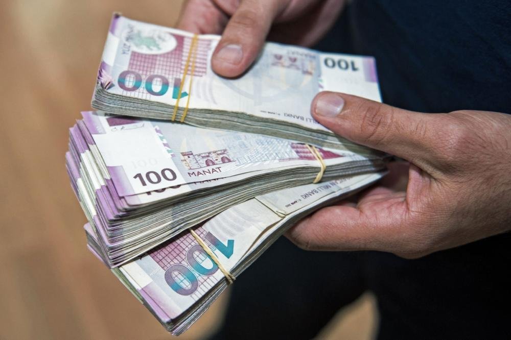 Dollar və manatın bugünkü məzənnəsi