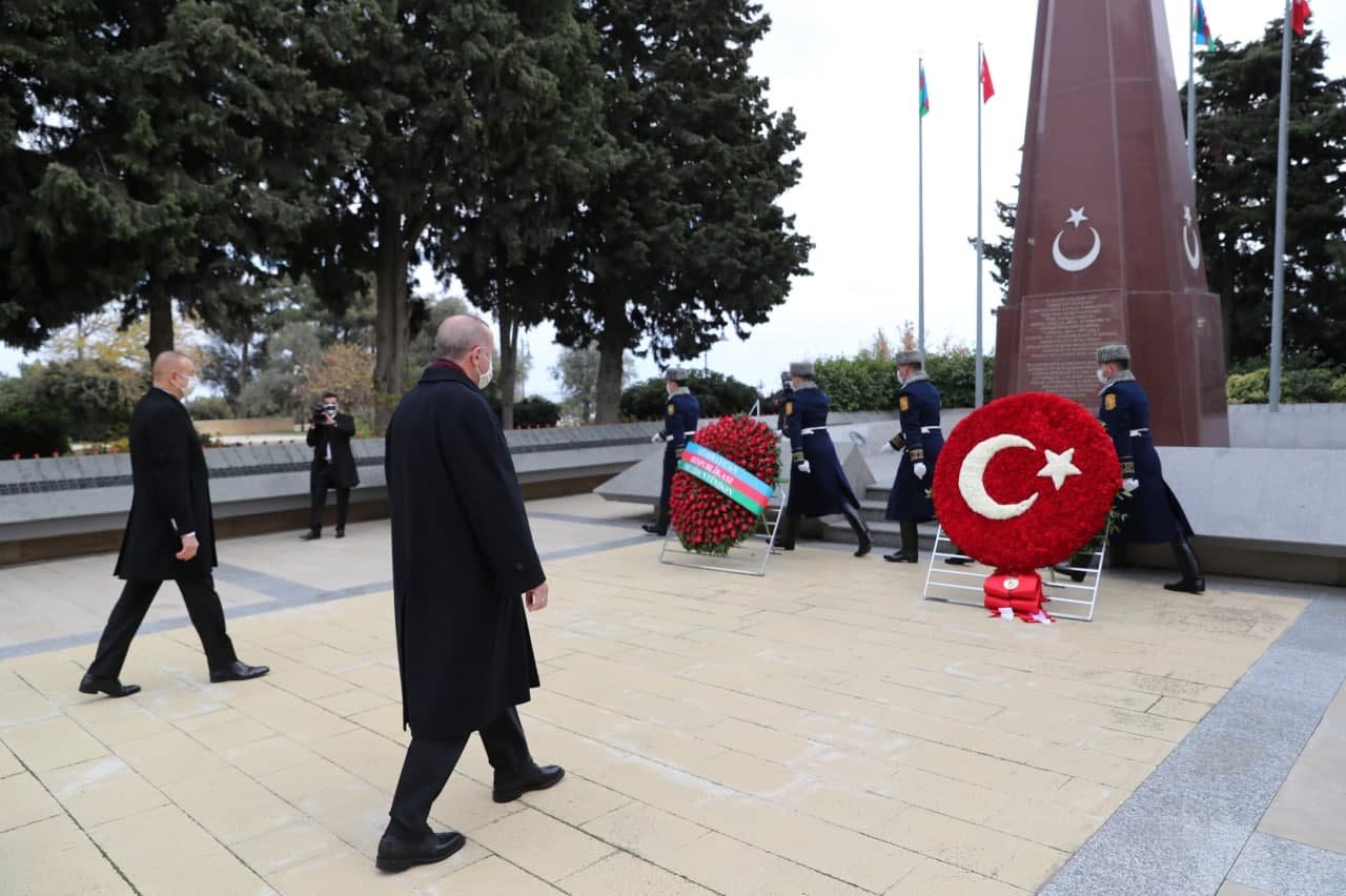 Dövlət başçısı: \