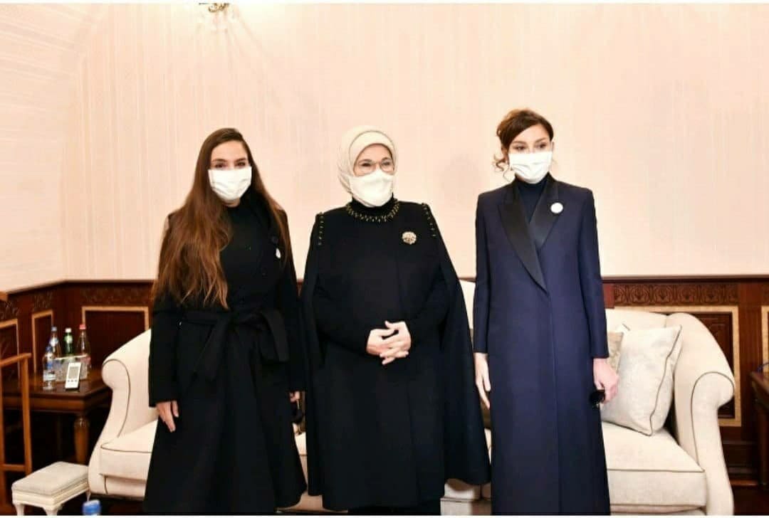 Birinci xanımdan Zəfər paradı ilə bağlı paylaşım - FOTO