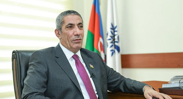 Siyavuş Novruzovdan partiya sədrlərinə: \'\'Adlarını çəkməyi layiq bilmirəm\'\'
