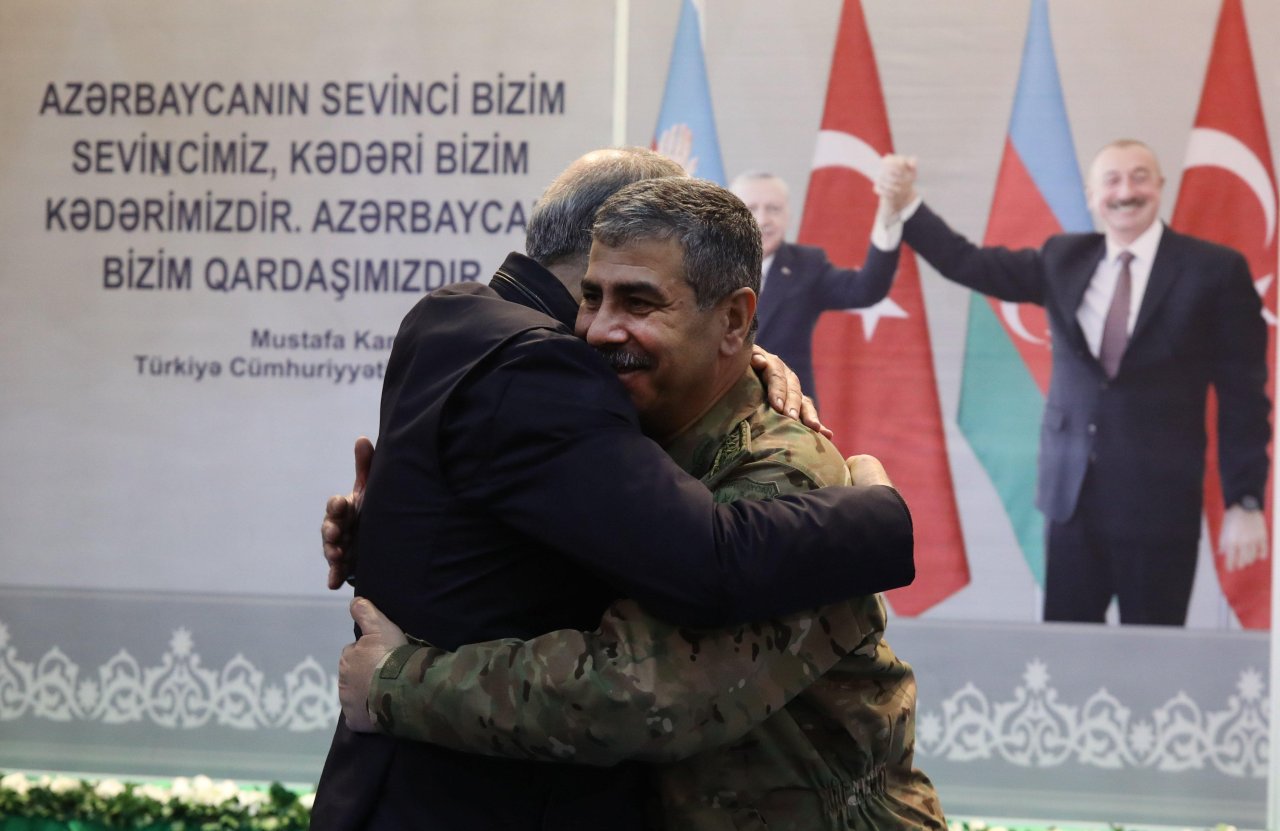 “O tarixi gündə Azərbaycanın bütün şəhərləri iki qardaş ölkənin bayraqlarına bürünmüşdü” - Zakir Həsənov