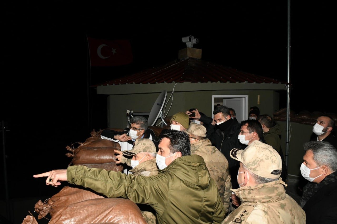 Daxili işlər naziri Yeni ili dağda əsgərlərlə qarşıladı - FOTO
