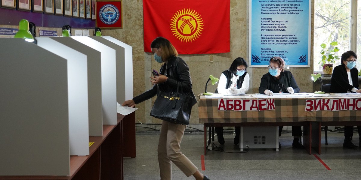 Qırğızıstanda prezident seçkiləri və referendum start götürüb
